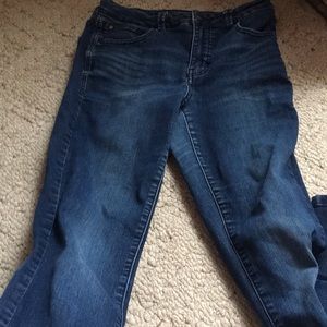 Dark wash skinny jean
